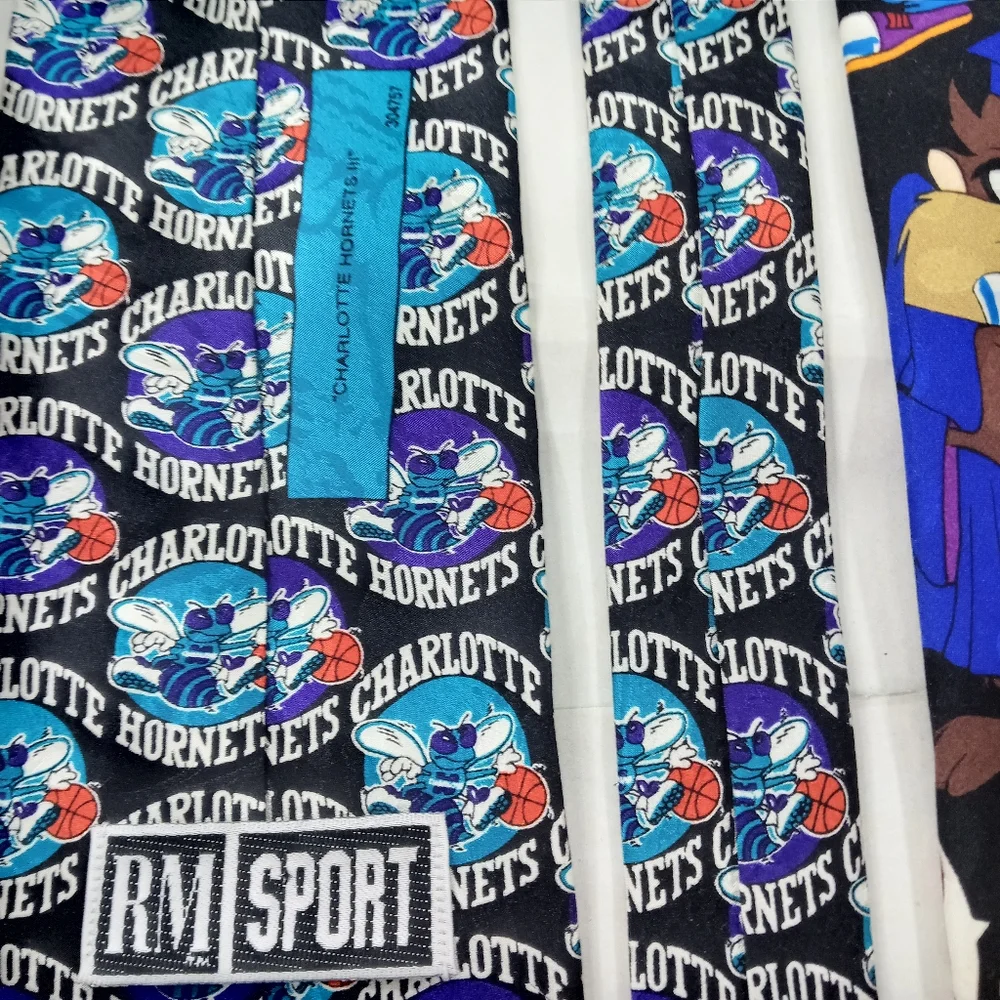 Vintage NBA Charlotte Hornets Men's Silk Neck Tie RM Sports - Picture 4 of 5